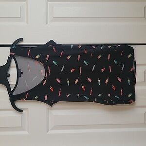 Warehouse One patterned Core tank.